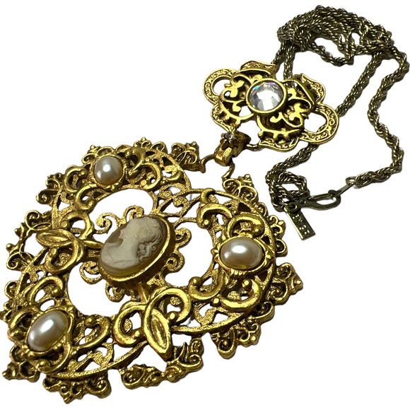 VINTAGE | 18KT GP Chain Cameo Filigree Heart Pendant Large Necklace - Picture 1 of 5